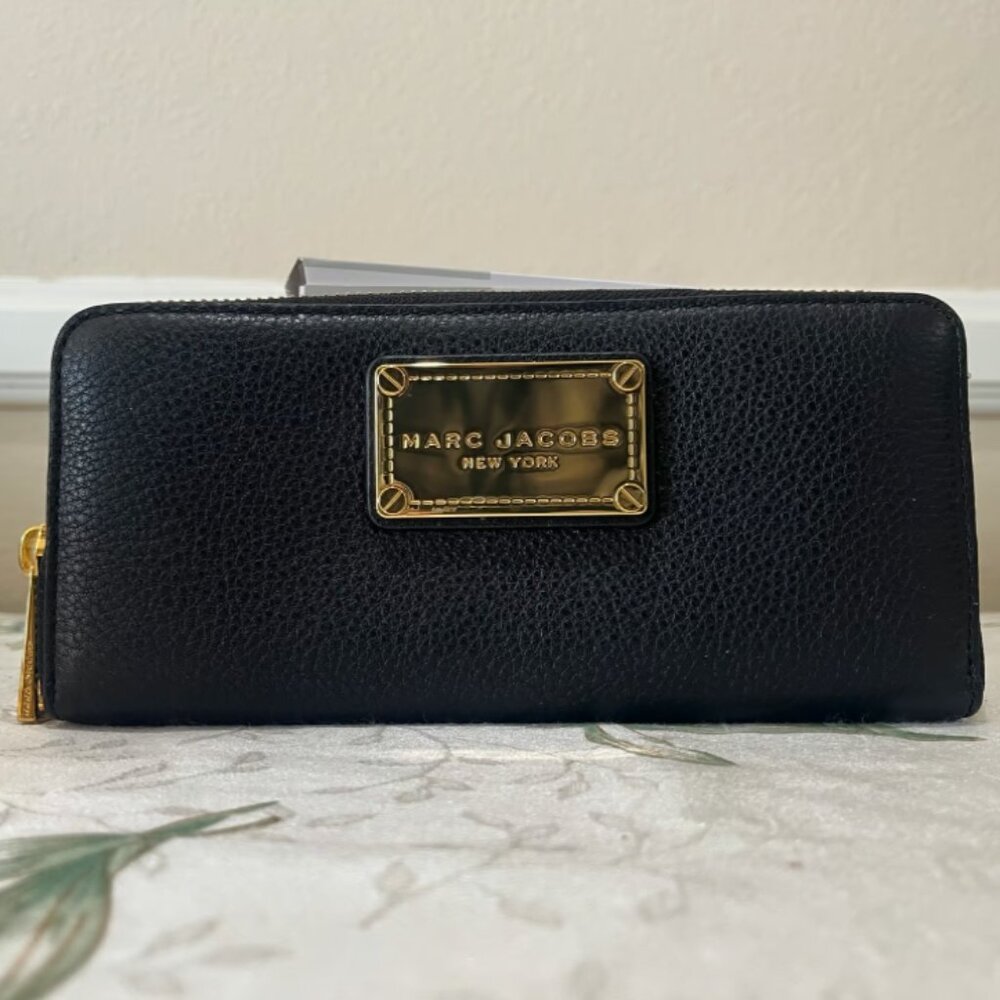 Marc Jacob’s continental wallet